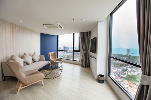 One Bedroom Ocean Suite